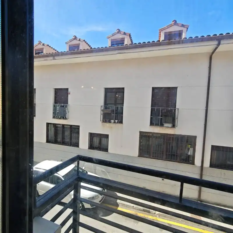 Vista exterior de Dúplex de lloguer en Guadarrama amb Calefacció, Jardí privat i Parquet