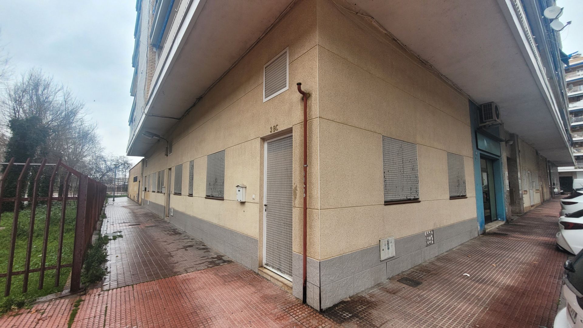 Vista exterior de Pis en venda en Alcalá de Henares amb Aire condicionat i Calefacció