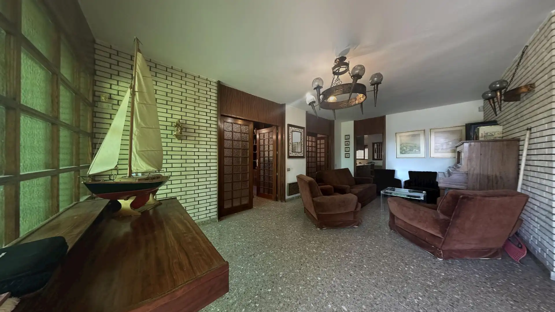 Sala d'estar de Casa o xalet en venda en Alicante / Alacant amb Jardí privat, Terrassa i Piscina