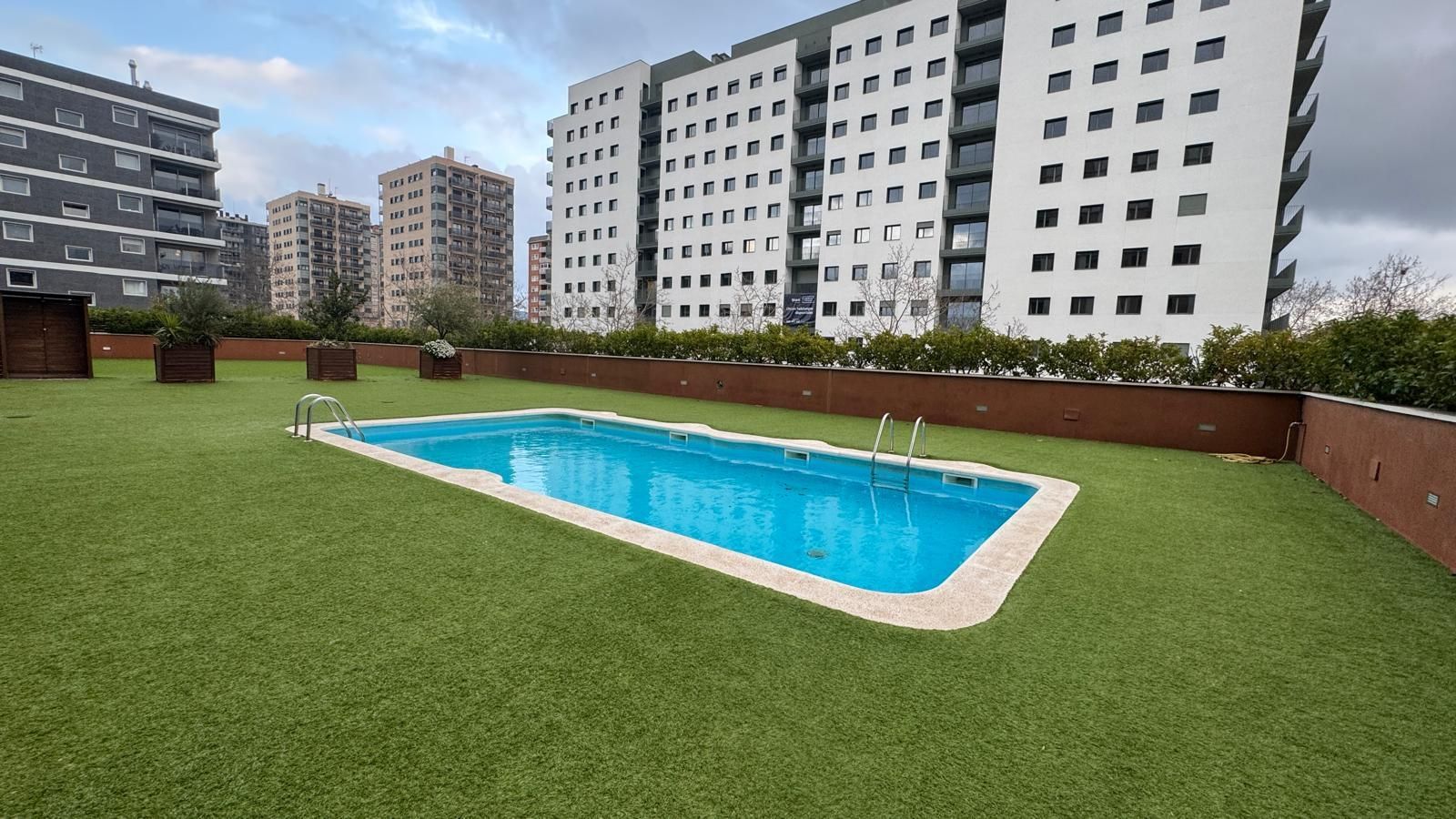 Piscina de Àtic de lloguer en Terrassa amb Calefacció i Balcó