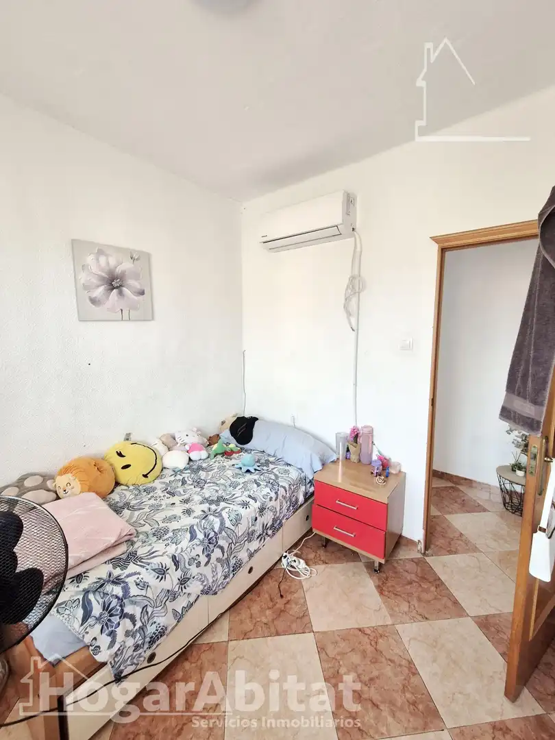Schlafzimmer von Wohnung zum Verkauf in Torrent mit Klimaanlage und Heizung