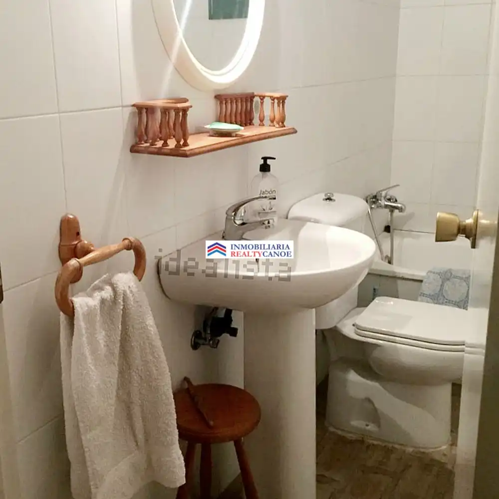 Badezimmer von Haus oder Chalet zum Verkauf in El Bosque mit Möbliert