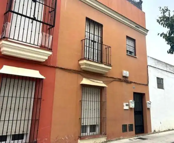 Vista exterior de Casa o chalet en venta en Utrera
