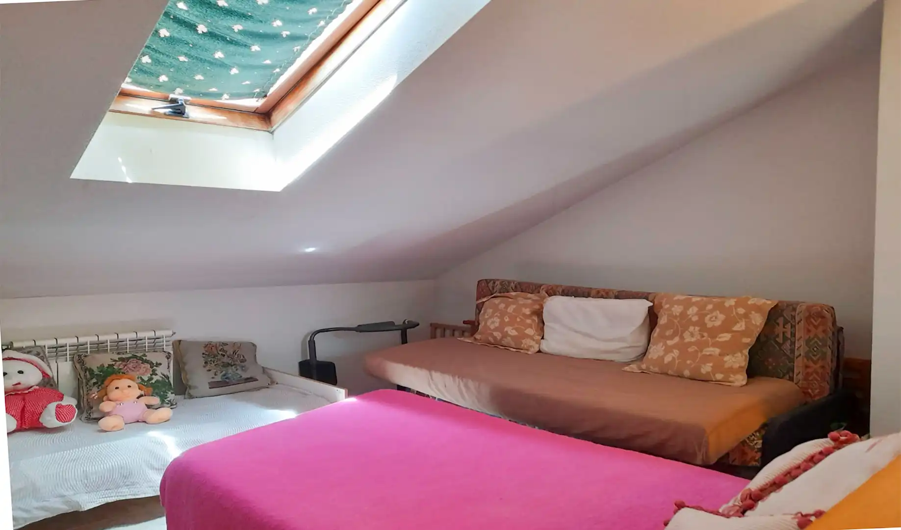 Bedroom of Houses for sale in Batres  with Private garden, Terrace and Storage room