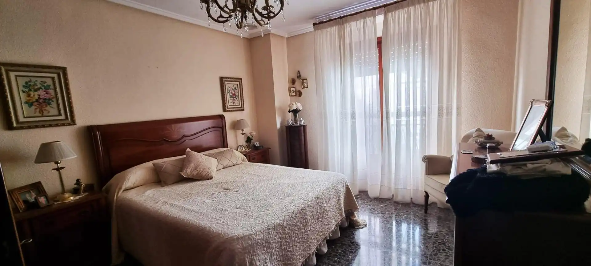 Schlafzimmer von Wohnung zum Verkauf in Elche / Elx