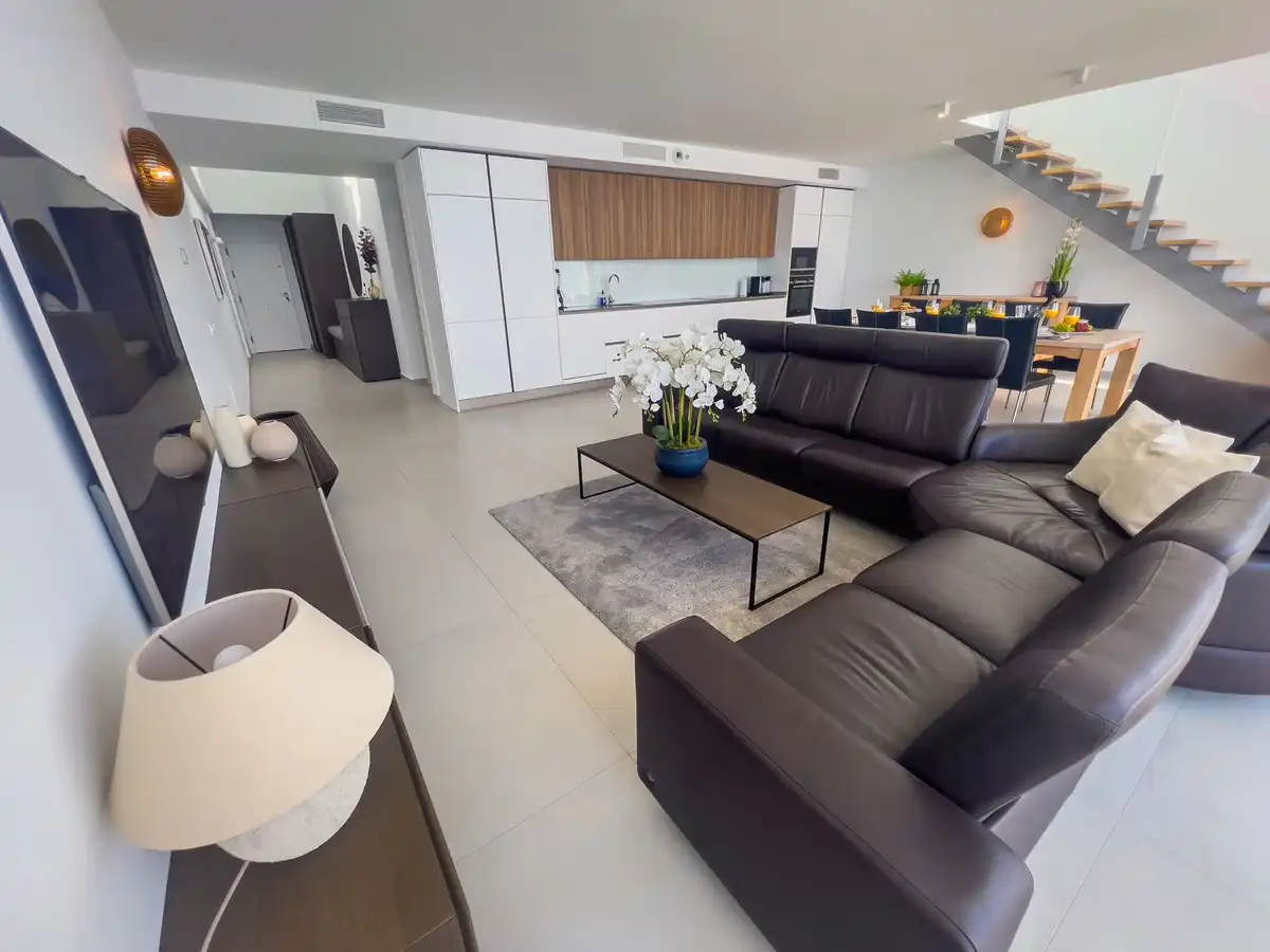 Sala d'estar de Dúplex en venda en Benalmádena amb Aire condicionat, Terrassa i Traster