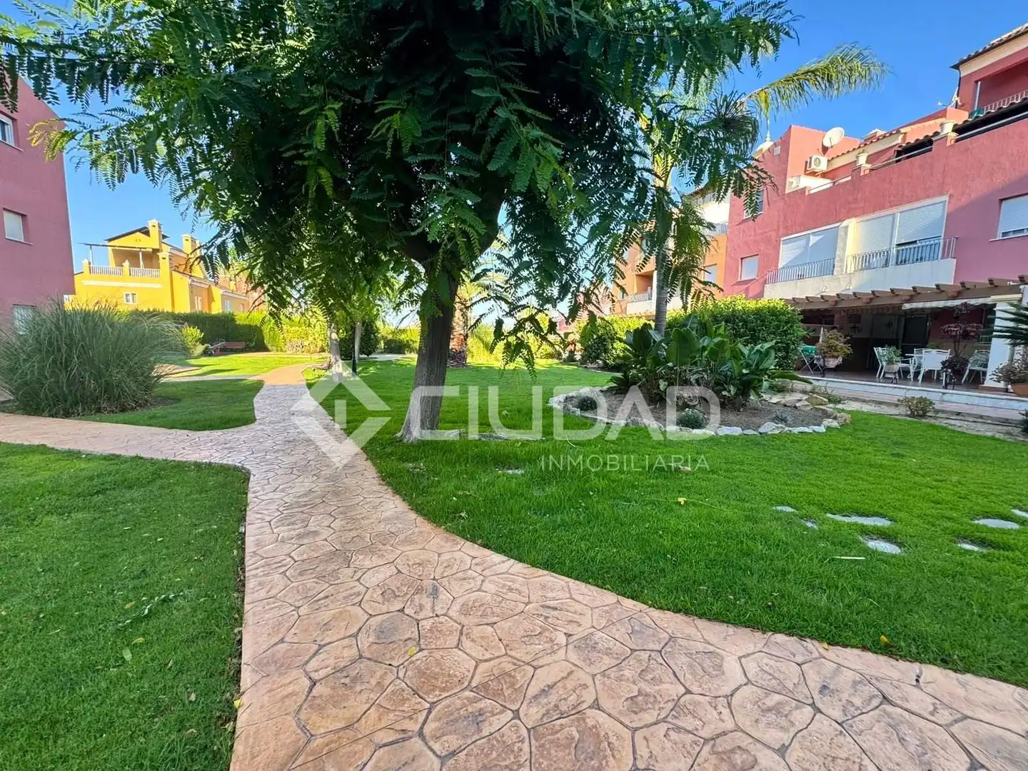 Jardín de Piso en venta en Sanlúcar de Barrameda con Aire acondicionado, Jardín privado y Amueblado