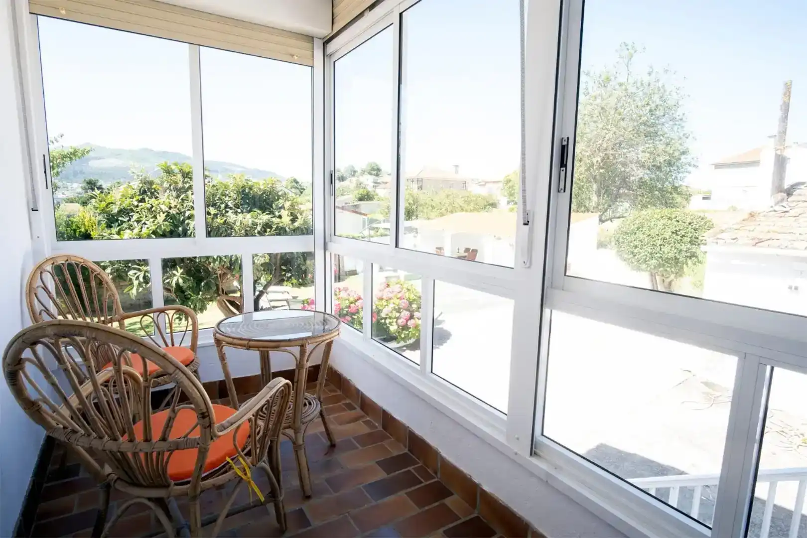 Terrassa de Casa o xalet en venda en Vigo  amb Jardí privat, Parquet i Moblat