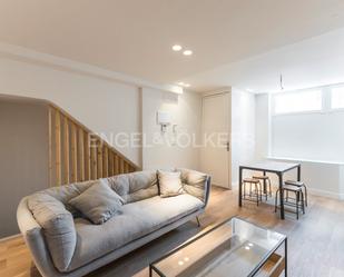 Living room of Apartment for sale in  Madrid Capital  with Heating and Furnished