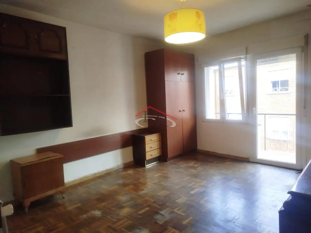Habitación de Piso en venta en León Capital  con Calefacción, Terraza y Trastero