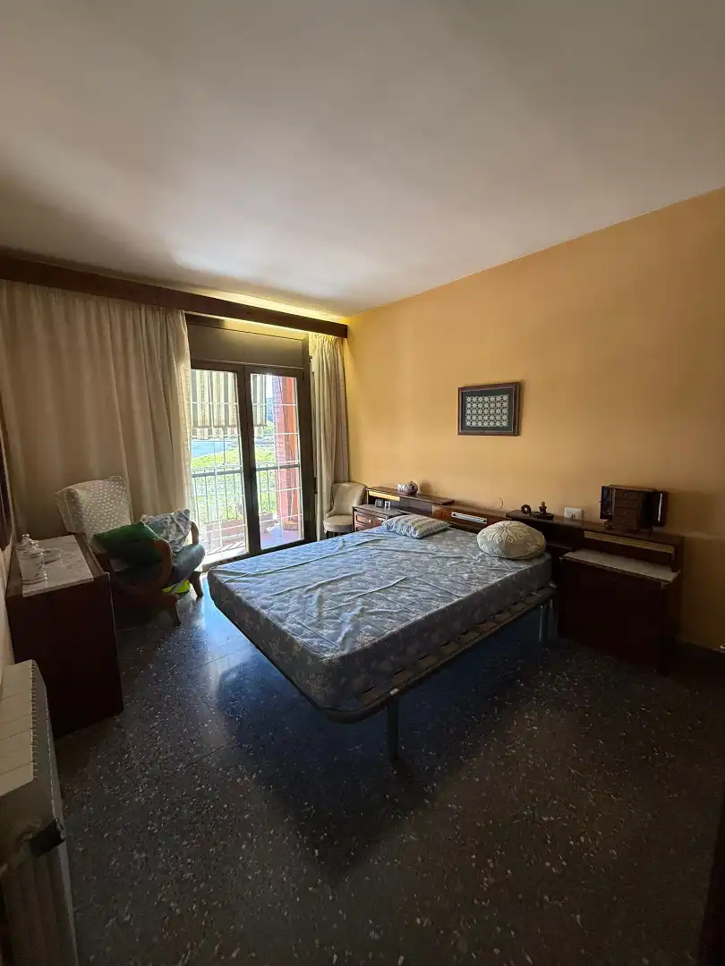 Schlafzimmer von Einfamilien-Reihenhaus zum Verkauf in Sant Celoni mit Klimaanlage, Heizung und Balkon