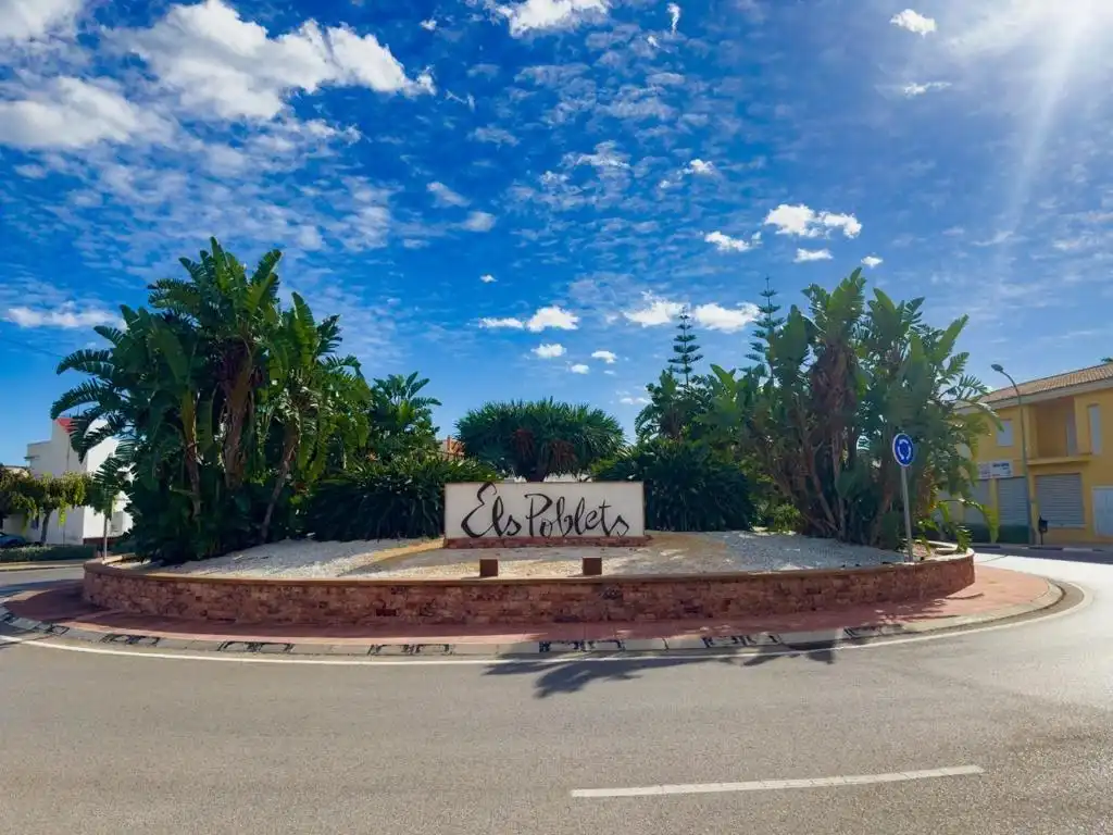 Casa aparellada amb jardí en venda a Els Poblets, imagen 4