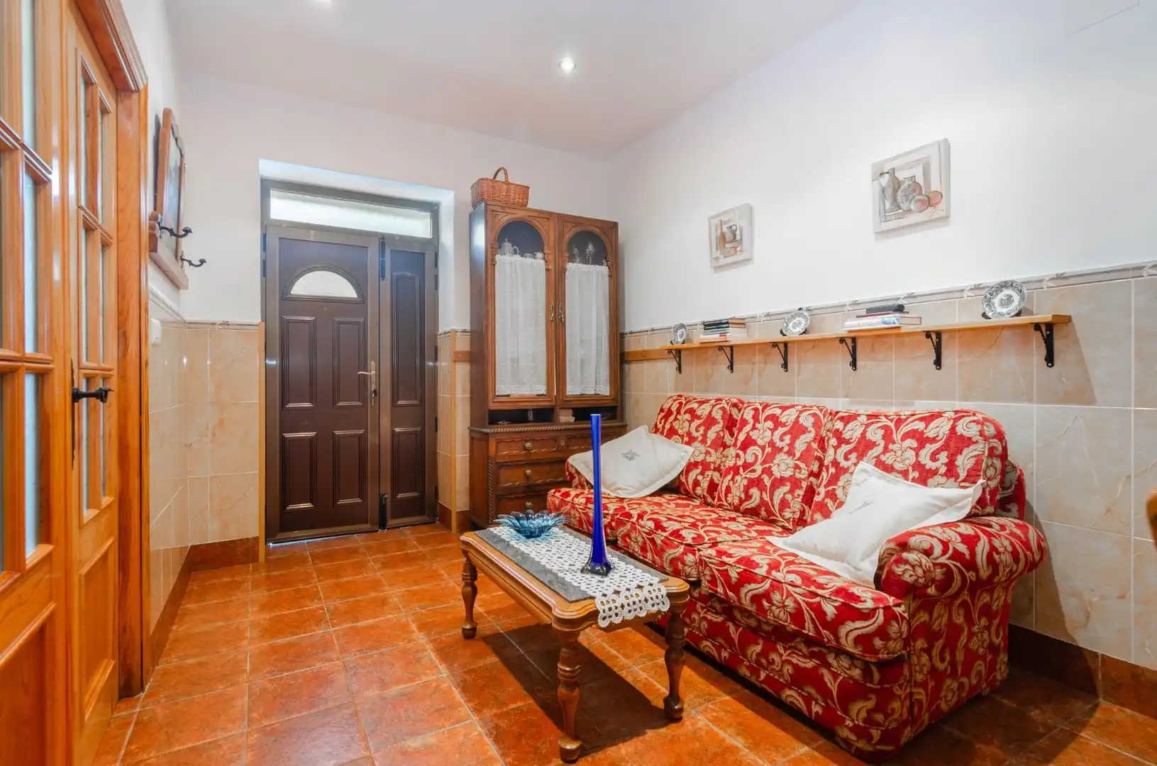 Sala d'estar de Finca rústica en venda en Mieres (Asturias) amb Jardí privat i Moblat