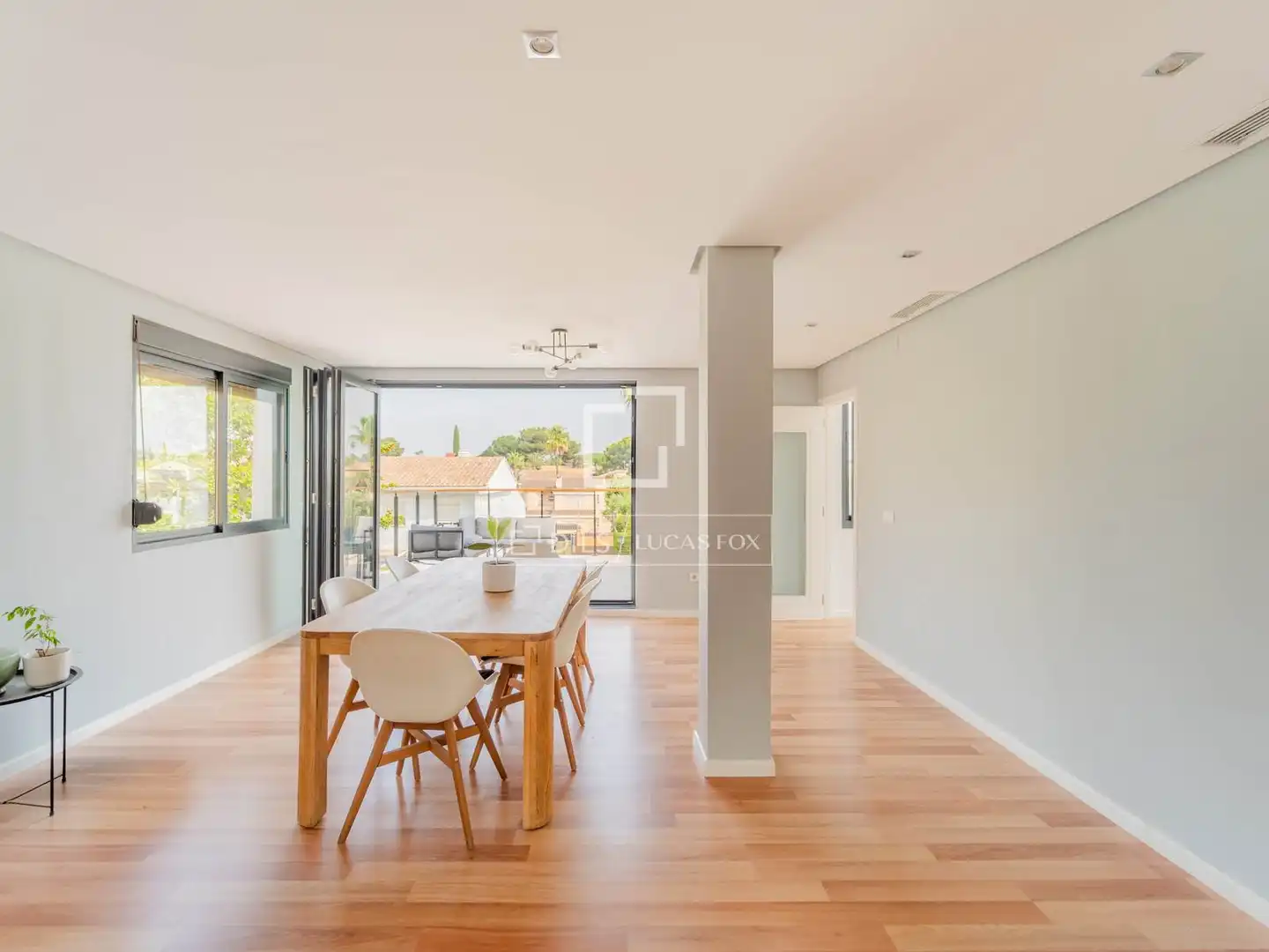 Vista exterior de Casa o chalet en venta en L'Eliana con Aire acondicionado, Calefacción y Jardín privado