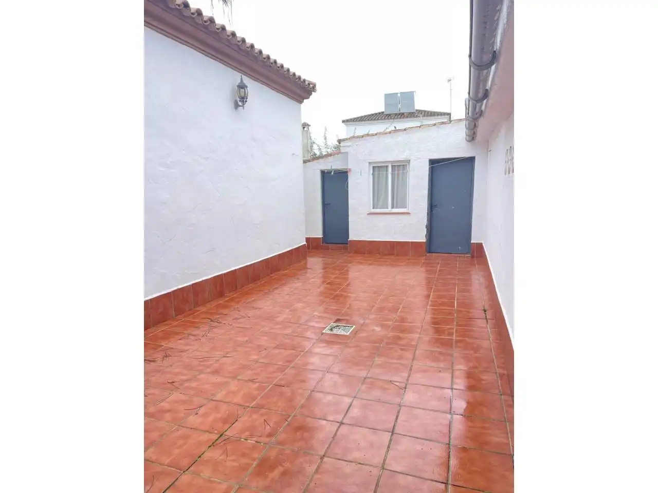 Vista exterior de Casa o xalet en venda en Chiclana de la Frontera amb Aire condicionat