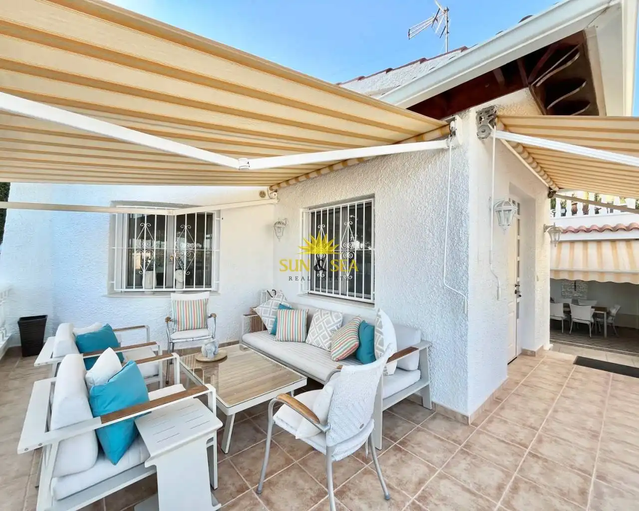 Villa con terrazza in vendita a Rojales
