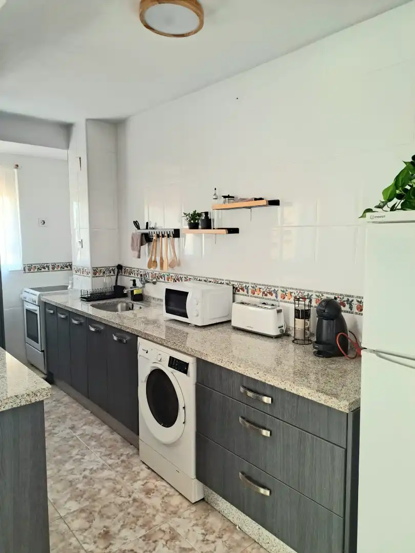 Küche von Wohnung zur Miete in Málaga mit Möbliert, Ofen und Waschmaschine