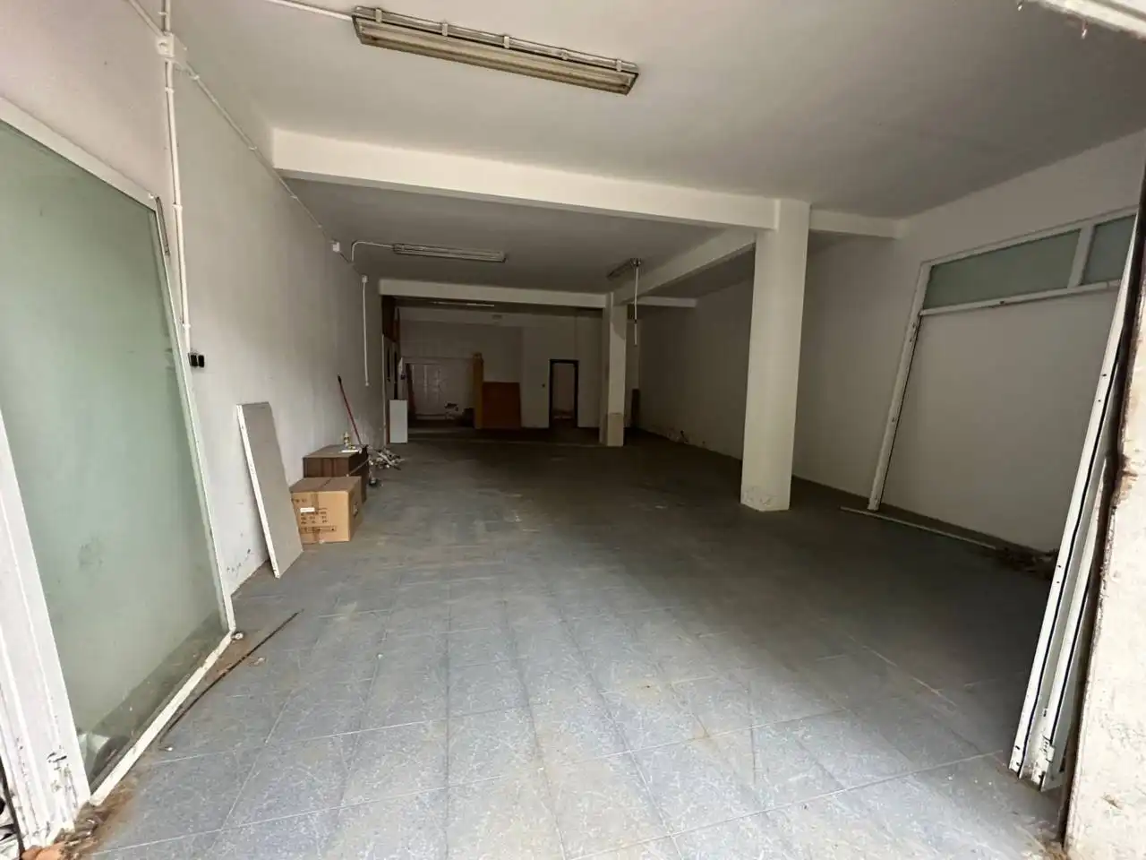 Local comercial en venta en Avenida RAMON D´OLZINA