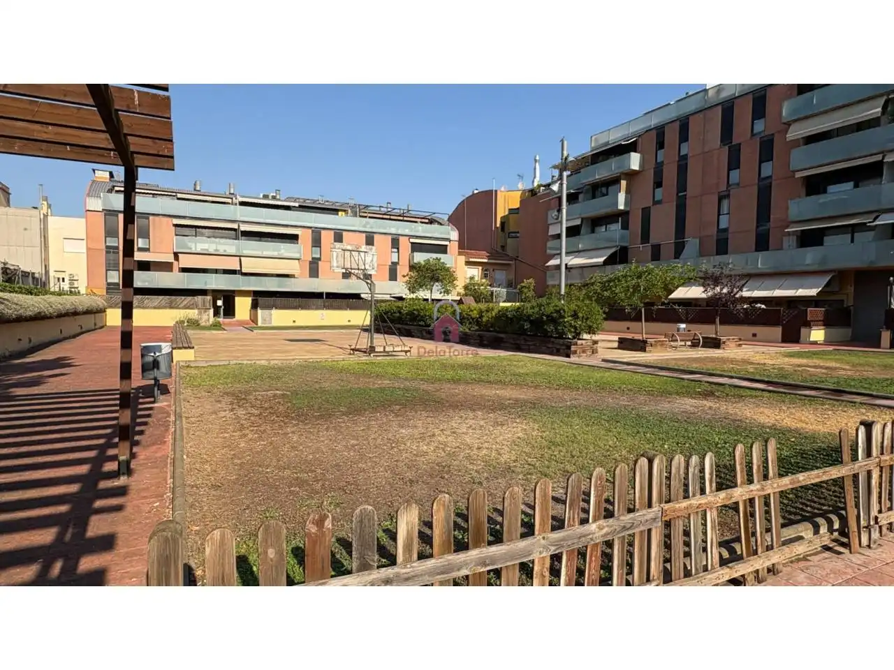 Exterior view of Flat for sale in Terrassa  with Air Conditioner, Heating and Storage room