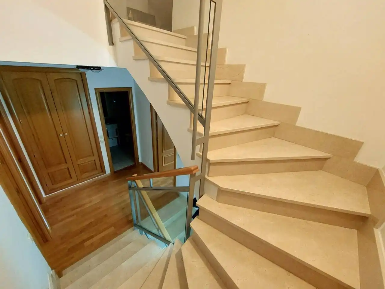 Casa adosada en venta en Fuenlabrada con Aire acondicionado, Calefacción y Piscina comunitaria