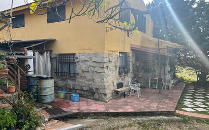 Exterior view of House or chalet for sale in El Molar (Madrid)  with Heating, Private garden and Storage room