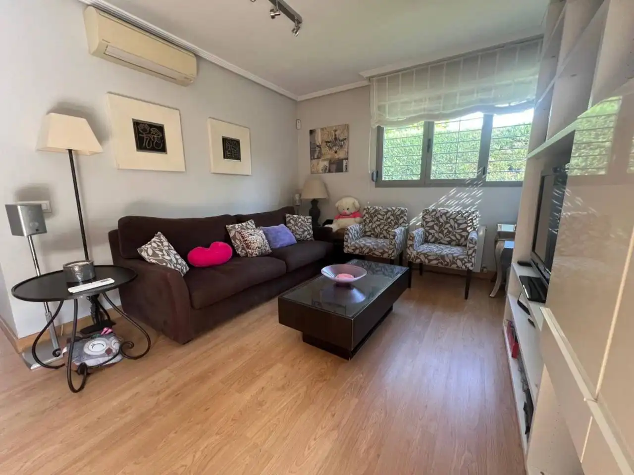 Semi-detached house with pool to rent in Bargas, imagen 2