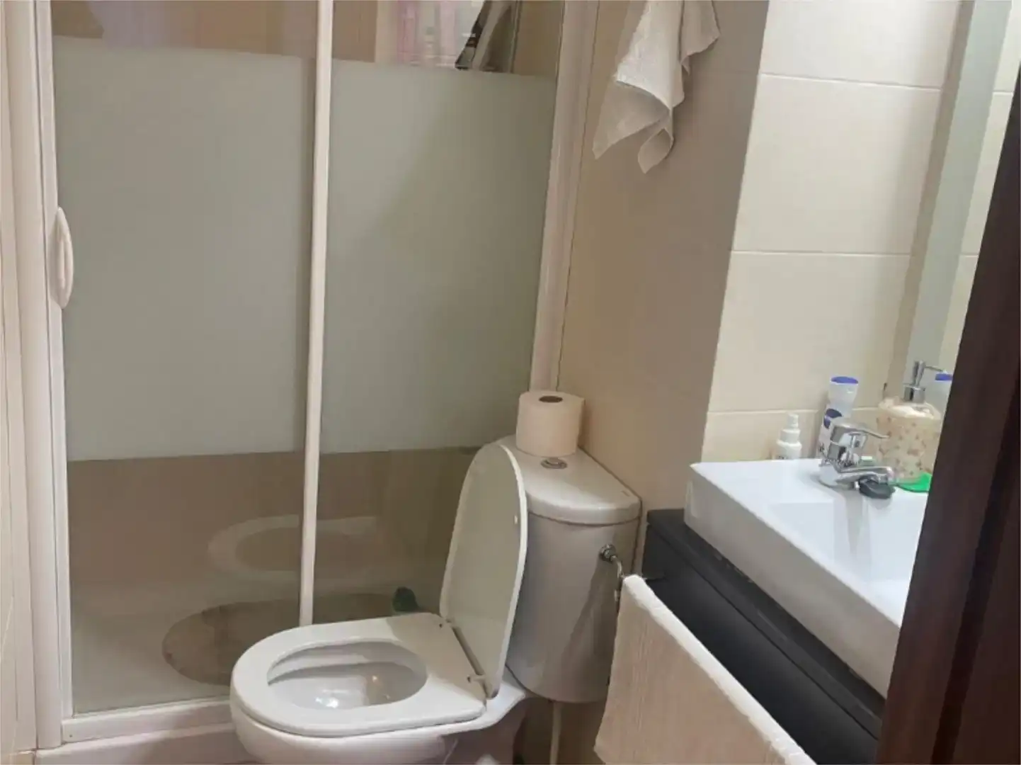 Badezimmer von Wohnung zum Verkauf in Reus mit Klimaanlage