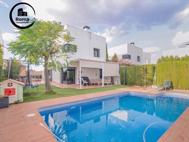 Villa avec piscine à vendre à Loma Verde