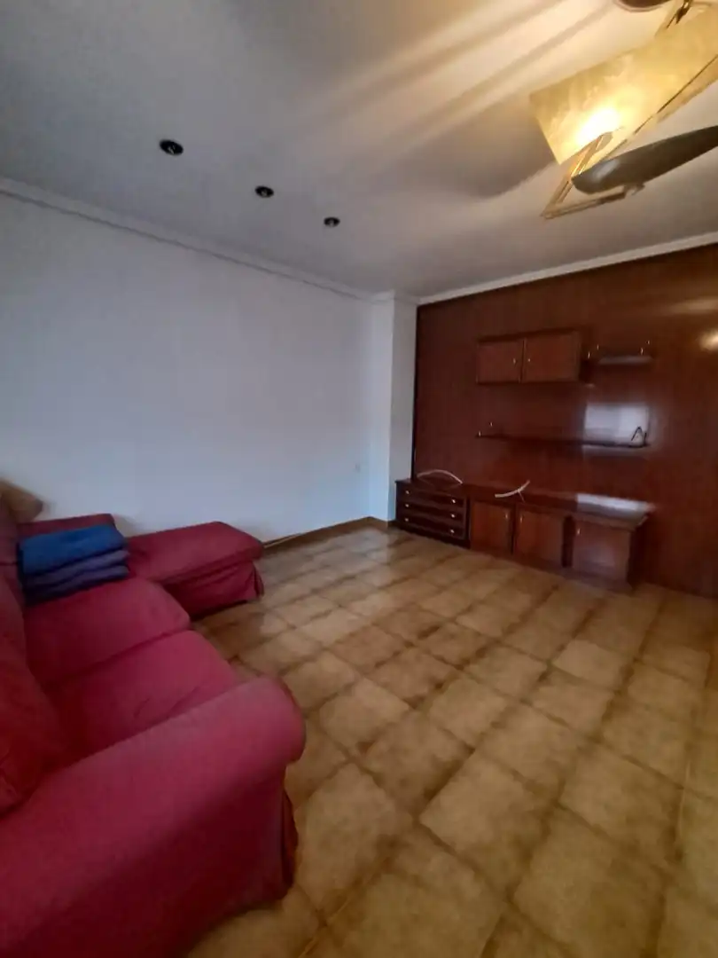 Sala d'estar de Casa o xalet en venda en Castellón de la Plana / Castelló de la Plana amb Traster, Moblat i Forn