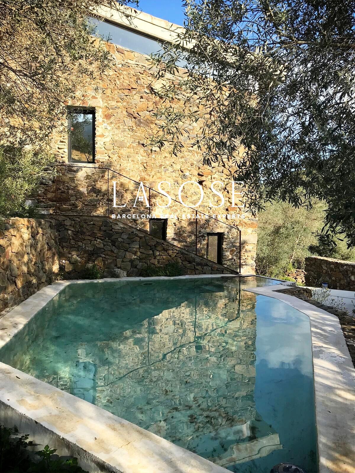 Schwimmbecken von Country house zum verkauf in Colera mit Heizung, Privatgarten und Terrasse