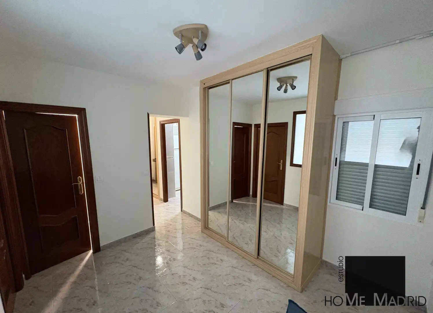 Wohnung zur Miete in Calle de La Bañeza, Pilar