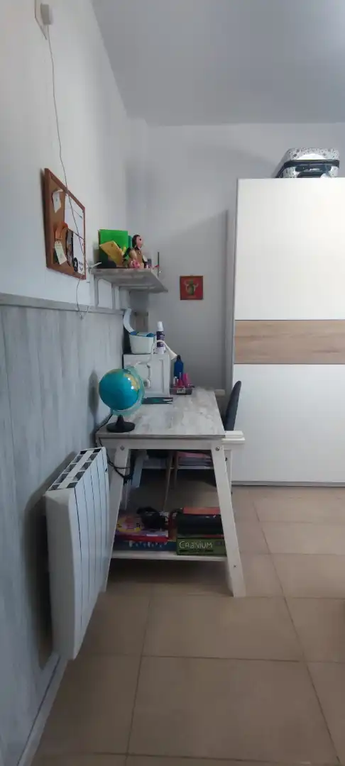 Dormitori de Casa adosada en venda en Benacazón amb Aire condicionat, Moblat i Internet