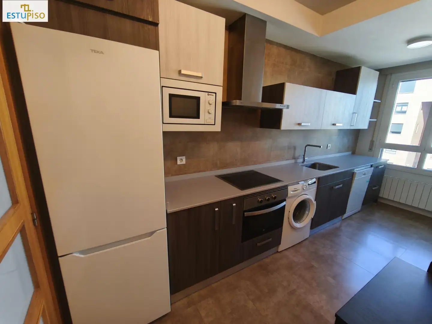 Cocina de Piso en venta en Vitoria - Gasteiz con Calefacción, Jardín privado y Terraza