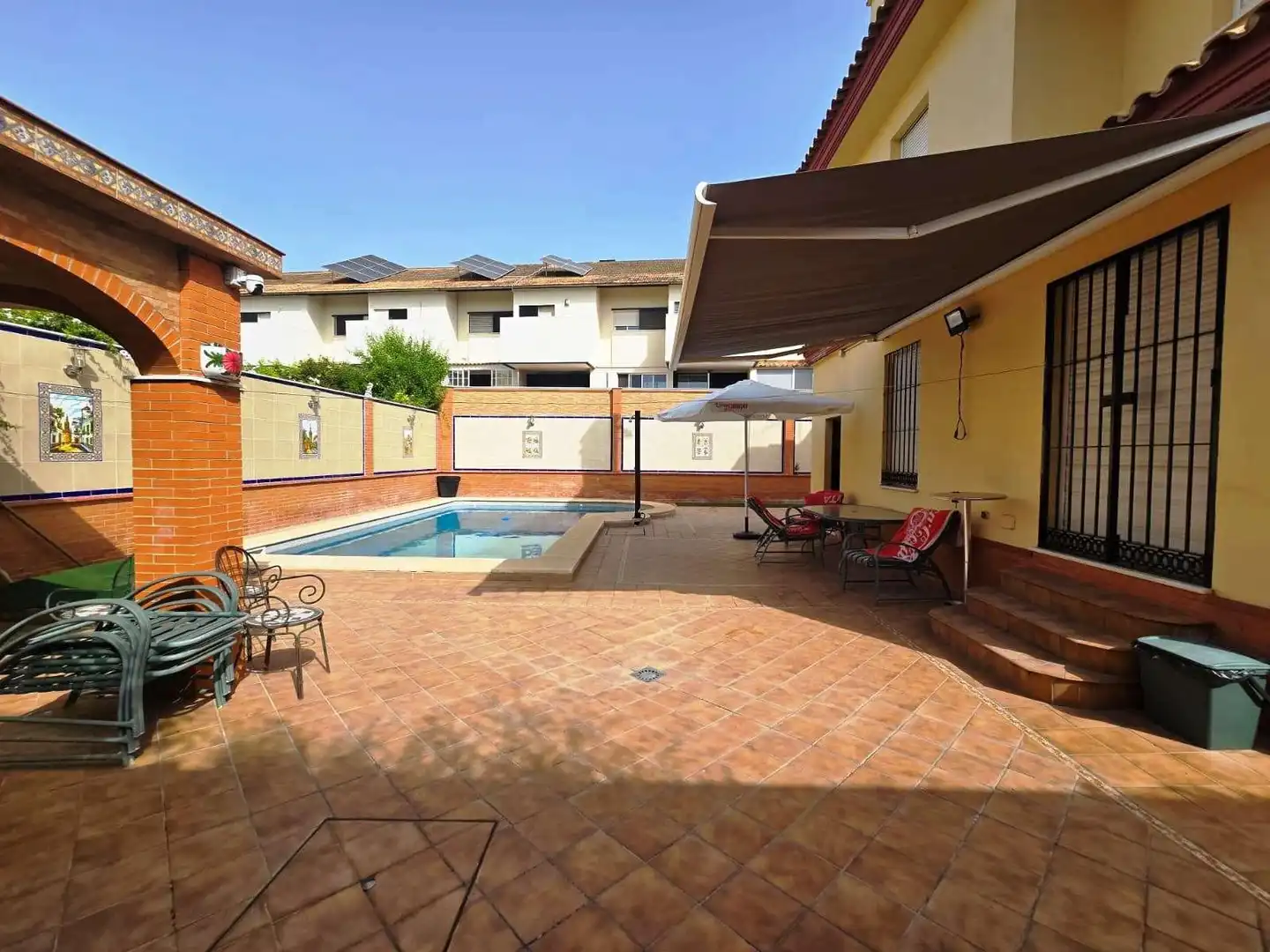 Piscina de Casa o xalet en venda en Bormujos amb Aire condicionat i Piscina