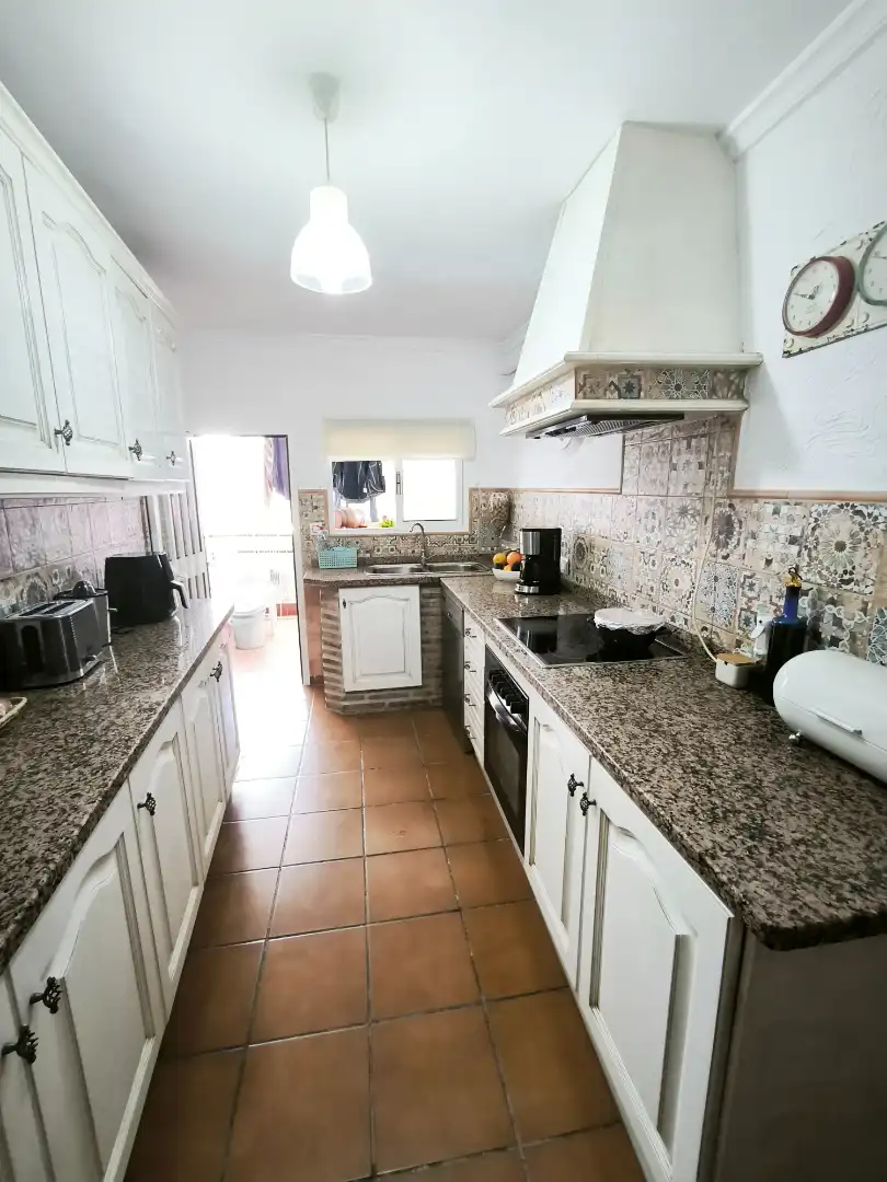 Cuina de Casa o xalet en venda en San Roque amb Terrassa