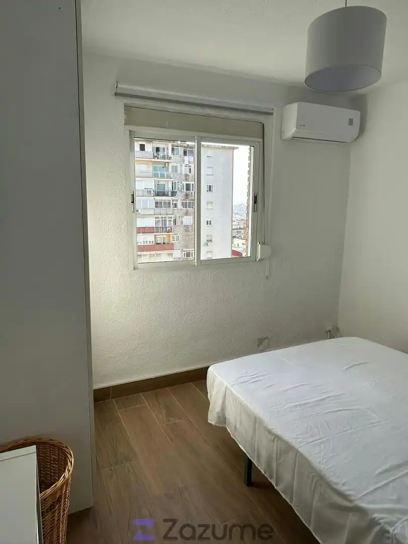 Habitación de Piso de alquiler en Málaga con Aire acondicionado, Calefacción y Parquet