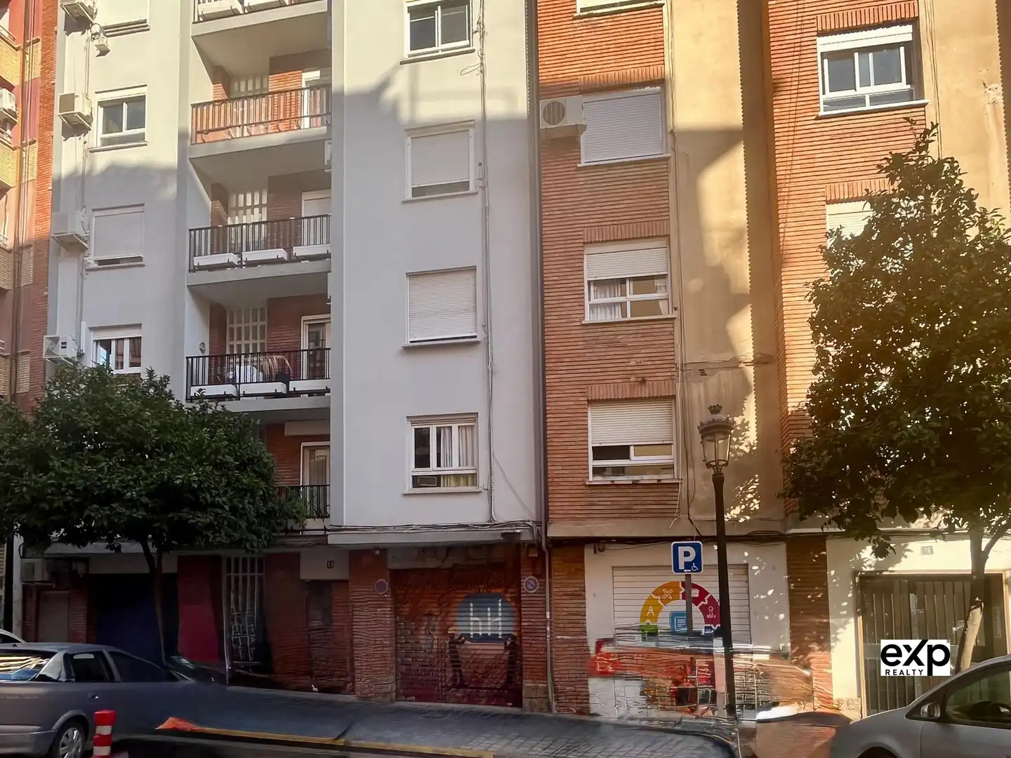 Vista exterior de Local en venta en Valencia