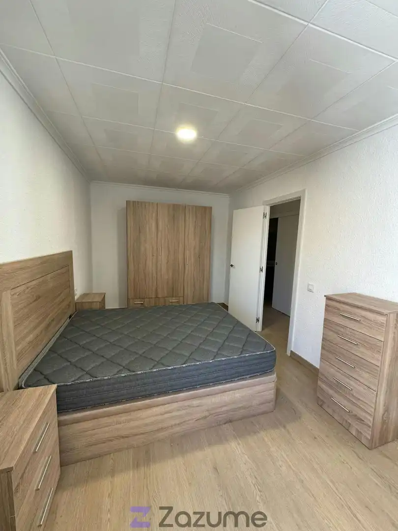 Habitación de Piso de alquiler en Catarroja con Parquet, Terraza y Amueblado