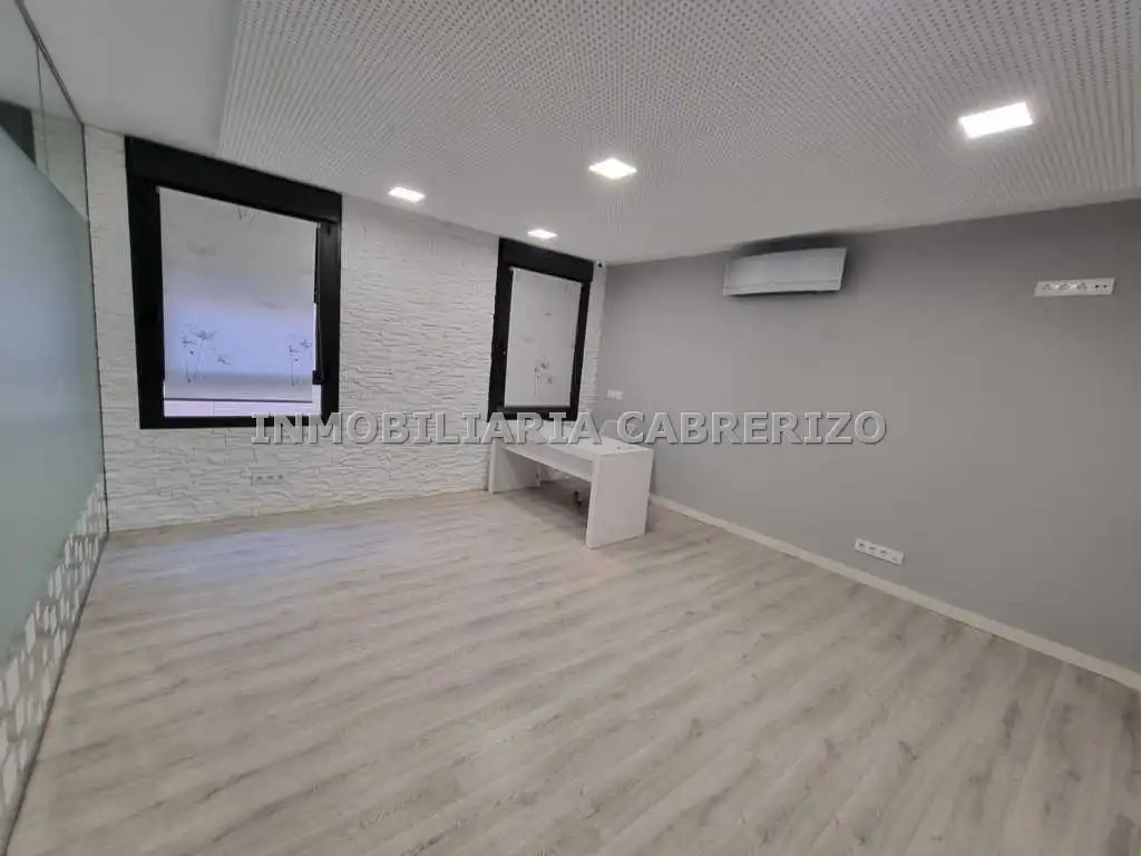 Büro zum Verkauf in  Logroño mit Klimaanlage, Heizung und Möbliert