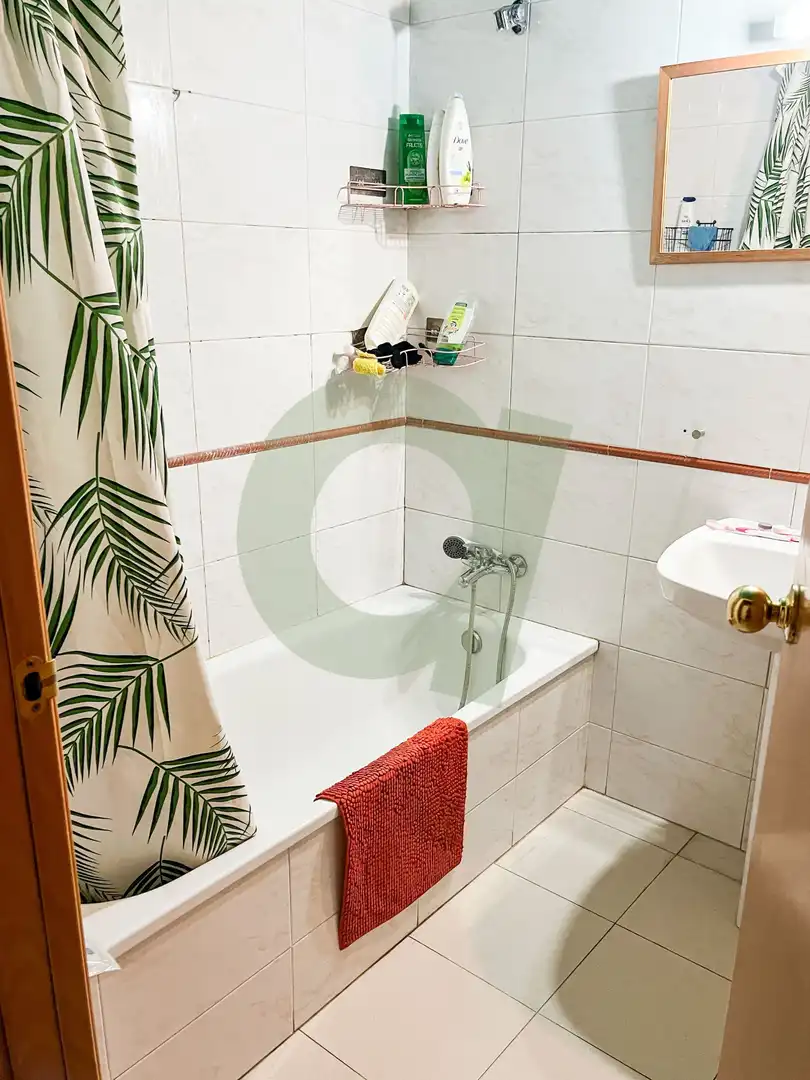 Bany de Pis en venda en Barcelona amb Calefacció