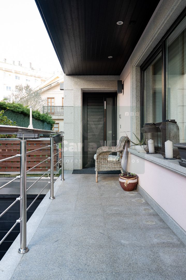 Terrassa de Casa adosada en venda en Lugo Capital amb Calefacció, Jardí privat i Parquet