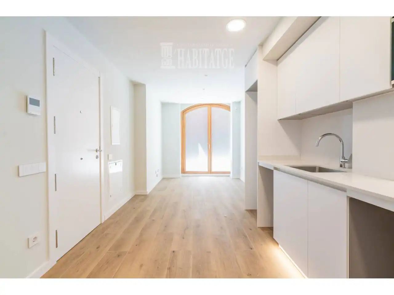 Flat for sale in Vic  with Heating