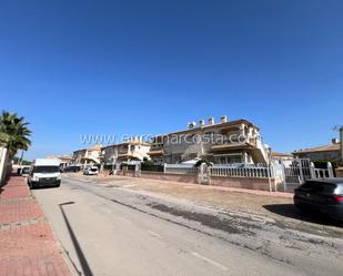 Vista exterior de Casa o xalet en venda en Torrevieja amb Calefacció, Terrassa i Traster