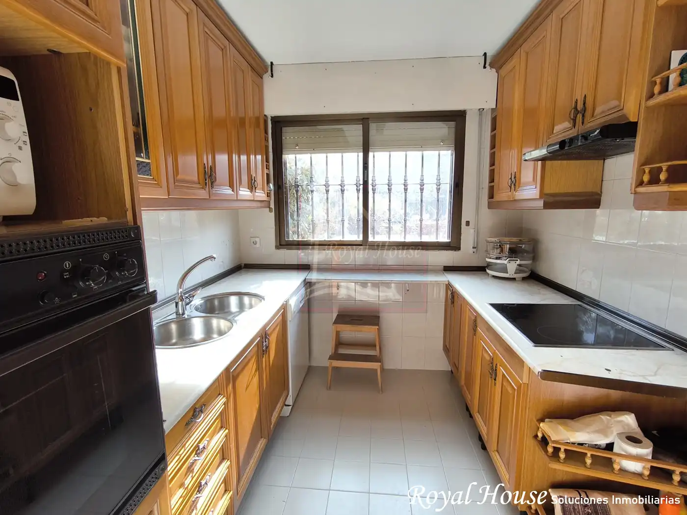 Cuina de Casa adosada en venda en Galapagar amb Calefacció, Jardí privat i Terrassa