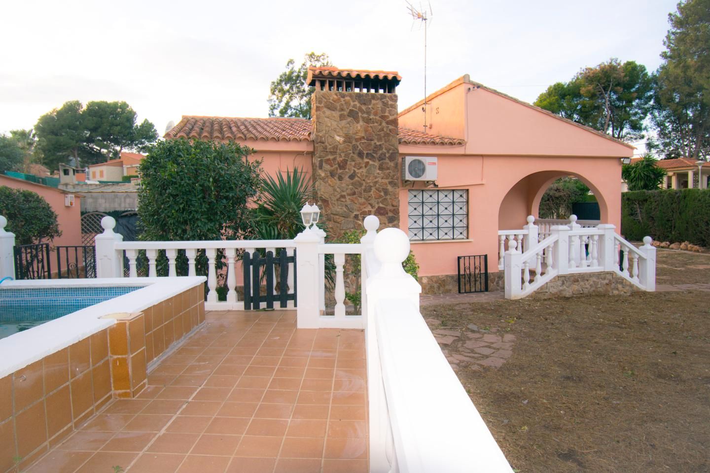 Exterior view of House or chalet to rent in Chiva  with Air Conditioner, Terrace and Swimming Pool