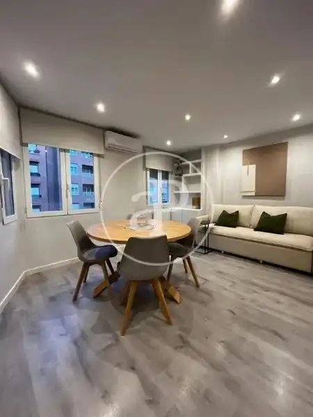 Dining room of Flat for rent in  Valencia Capital  with Air Conditioner, Heating and Furnished