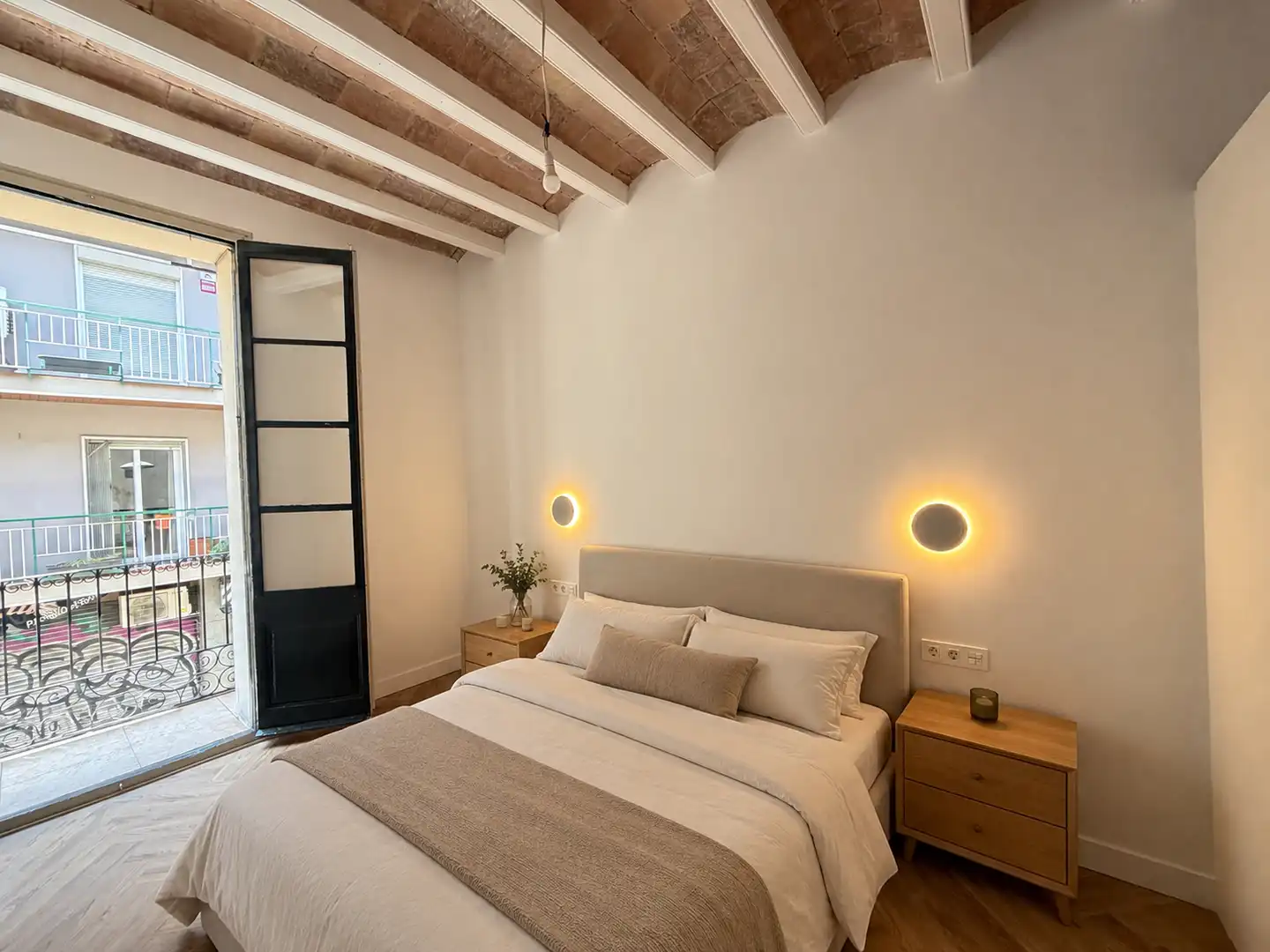 Bedroom of Flat for sale in Barcelona  with Air Conditioner, Heating and Parquet flooring