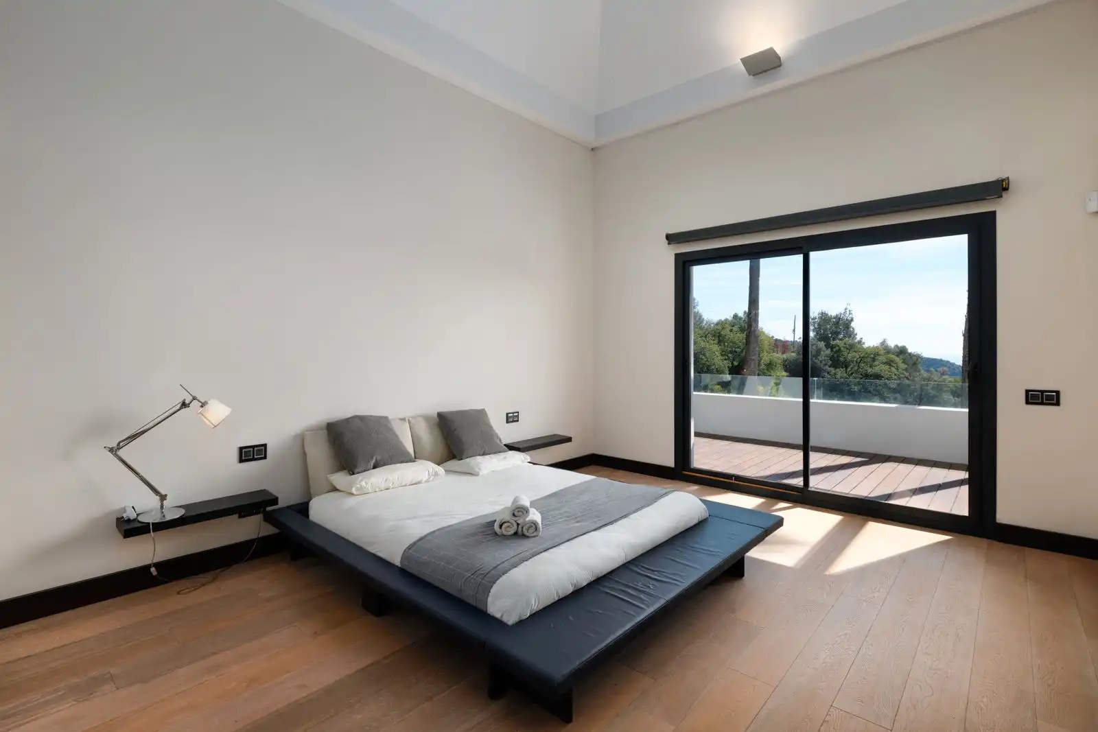 Habitación de Casa o chalet en venta en Istán con Aire acondicionado, Jardín privado y Terraza