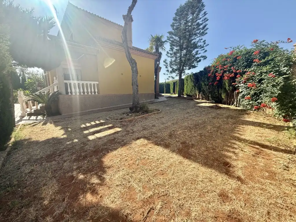 Jardín de Casa o chalet en venta en Mairena del Alcor con Amueblado y Balcón