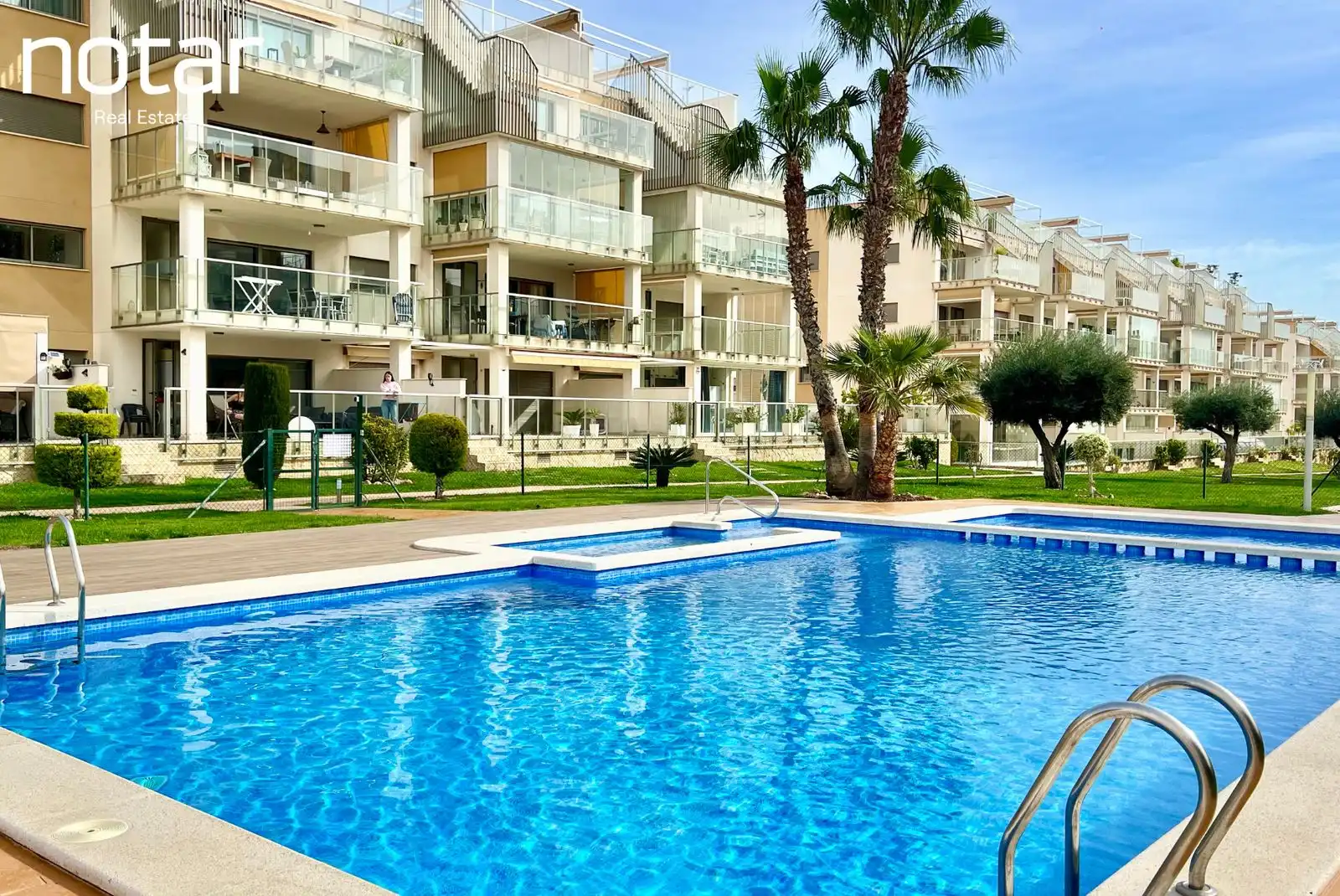 Apartamento con piscina en venta en N/A